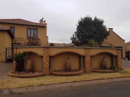 3 Bed Cluster in Hughes