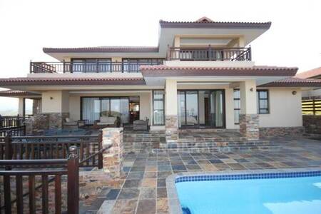 5 Bed Duplex in Port Edward