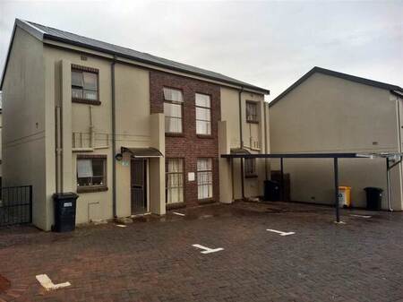 2 Bed Duplex in Noordheuwel