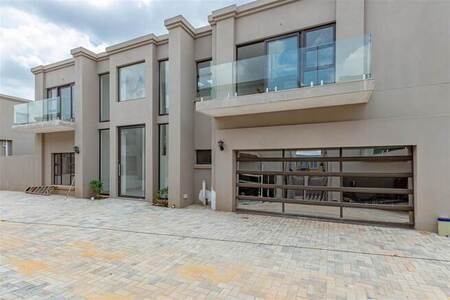 3 Bed Cluster in Bedfordview