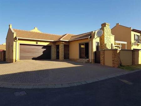 3 Bed Cluster in Hughes