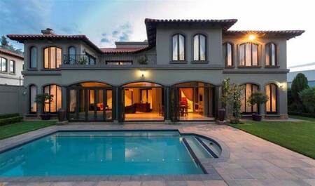 5 Bed Cluster in Bedfordview