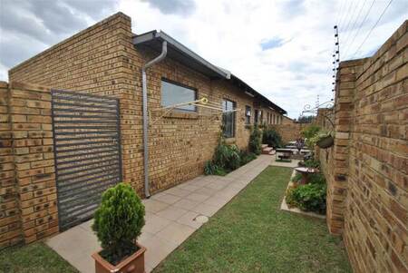 2 Bed Simplex in Meyerton