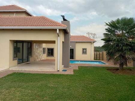 3 Bed Cluster in Three Rivers East