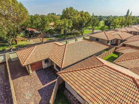 2 Bed Cluster in Comet