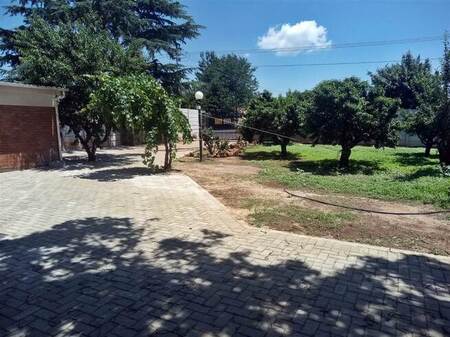 3 Bed Cluster in Krugersdorp West