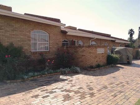 3 Bed Simplex in Dalpark