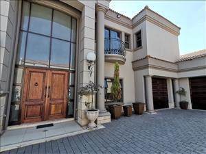 4 Bed Cluster in Bedfordview