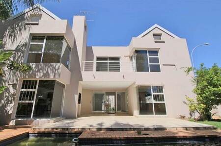 4 Bed Cluster in Bedfordview