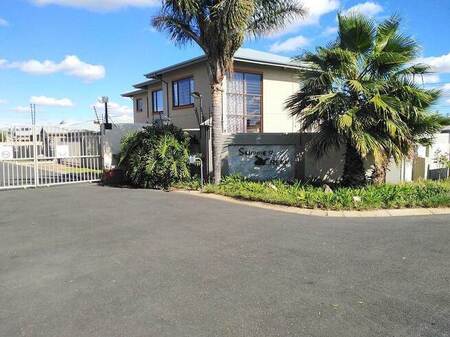 4 Bed Cluster in Verwoerdpark