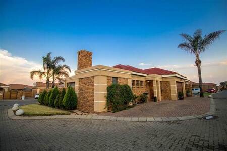 3 Bed Cluster in Newmarket Park