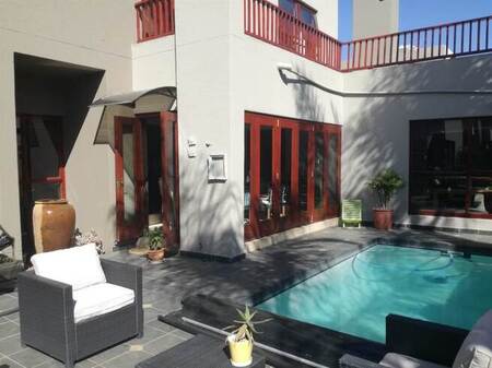 4 Bed Duplex in Oriel