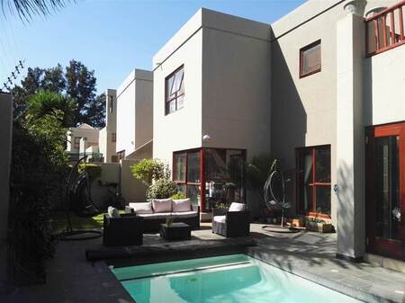 4 Bed Cluster in Bedfordview