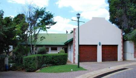 3 Bed Cluster in Featherbrooke Estate