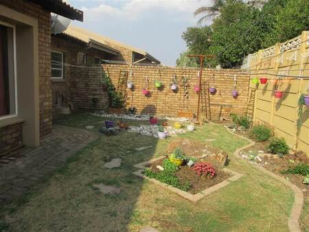 3 Bed Simplex in Brackendowns