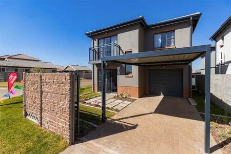 3 Bed Duplex in Leopards Rest Security Estate