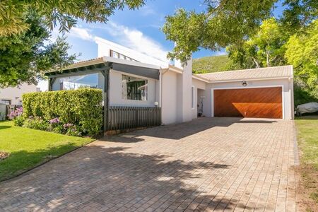 3 Bedroom Freehold For Sale in Brenton On Lake