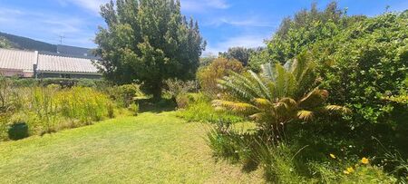 3 Bedroom Freestanding For Sale in The Village