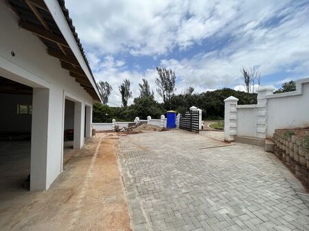 4 Bedroom Gated Estate For Sale in Kelso