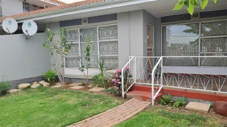 2 Bed Simplex in Oudtshoorn