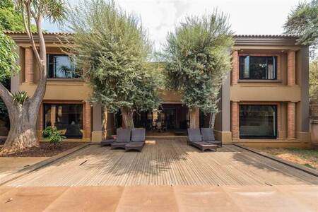 4 Bed Cluster in Bedfordview