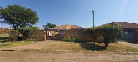 2 Bed Duet in Fochville