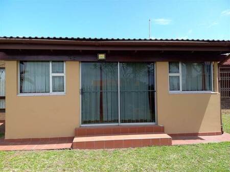 2.5 Bed Simplex in Shelly Beach