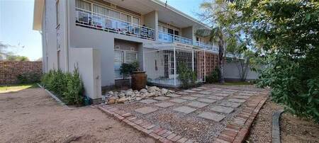 3 Bed Simplex in Oudtshoorn