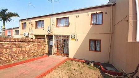 3 Bed Duplex in Whetstone