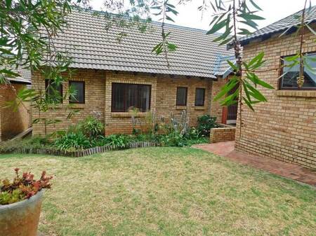 3 Bed Duplex in Noordheuwel