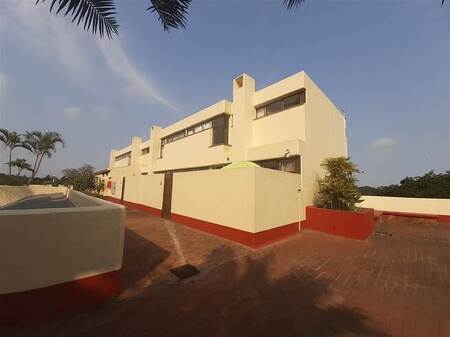 4 Bed Duplex in Paradise Valley