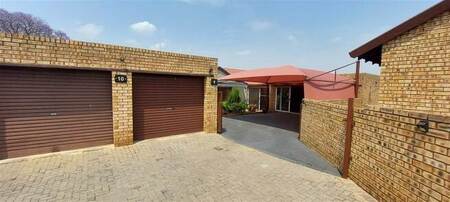 3 Bed Cluster in Albemarle