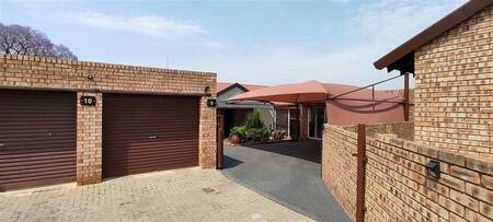 3 Bed Cluster in Albemarle