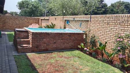 3 Bed Cluster in Albemarle