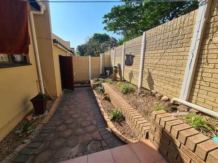 2 Bed Simplex in Escombe