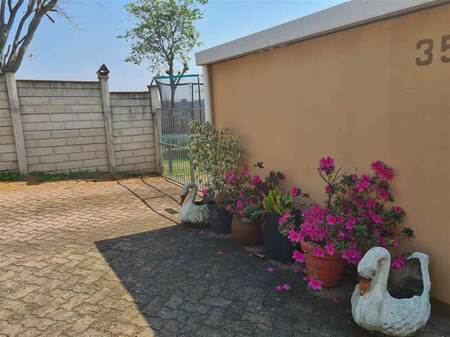 3 Bed Duplex in Brighton Beach