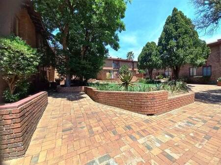 2 Bed Duplex in The Hill