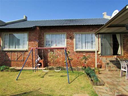 3 Bed Cluster in Westonaria