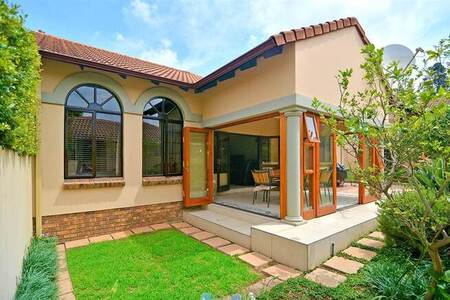 2 Bed Simplex in Thornhill Estate