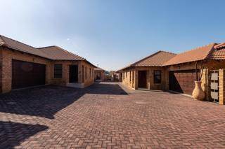 3 Bed Cluster in New Redruth
