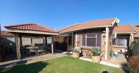 3 Bed Simplex in Newcastle Central