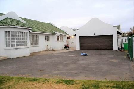 4 Bed Cluster in Castleview