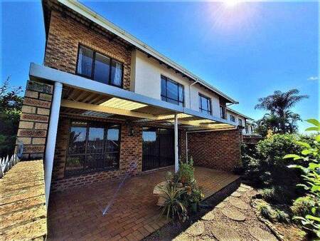 3 Bed Duplex in Padfield Park