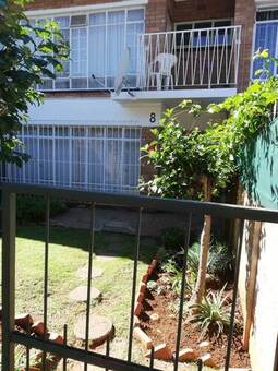 2 Bed Duplex in Marlands
