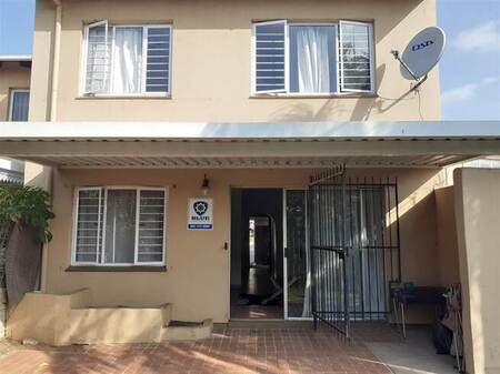 3 Bed Duplex in Bluff