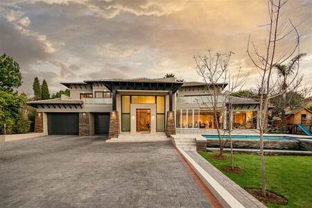 5 Bed Cluster in Bedfordview