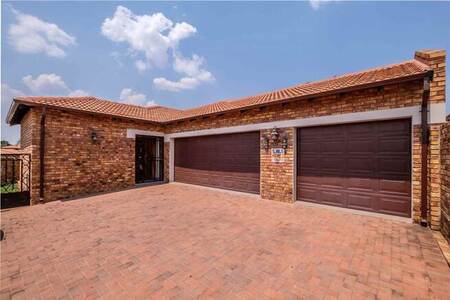 3 Bed Cluster in Jansen Park