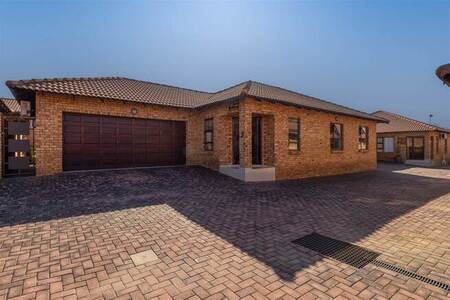3 Bed Cluster in New Redruth