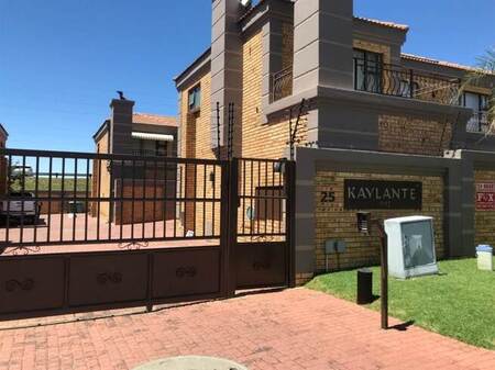 3 Bed Cluster in Meyersdal