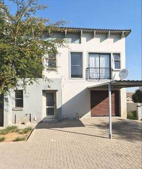 3 Bed Duplex in Albertsdal
